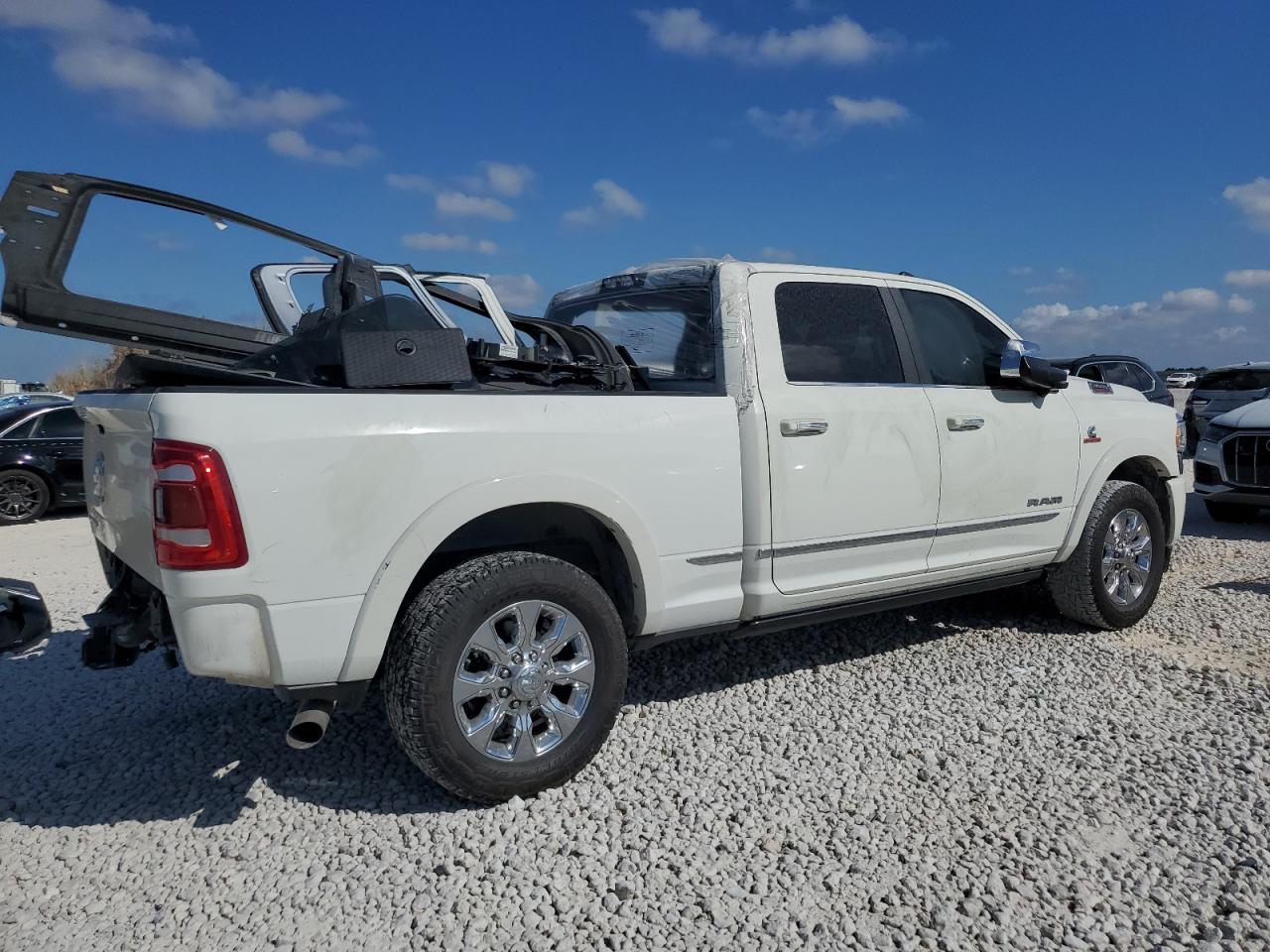 VIN 3C6UR4SL2KG640805 2019 RAM 2500 no.3