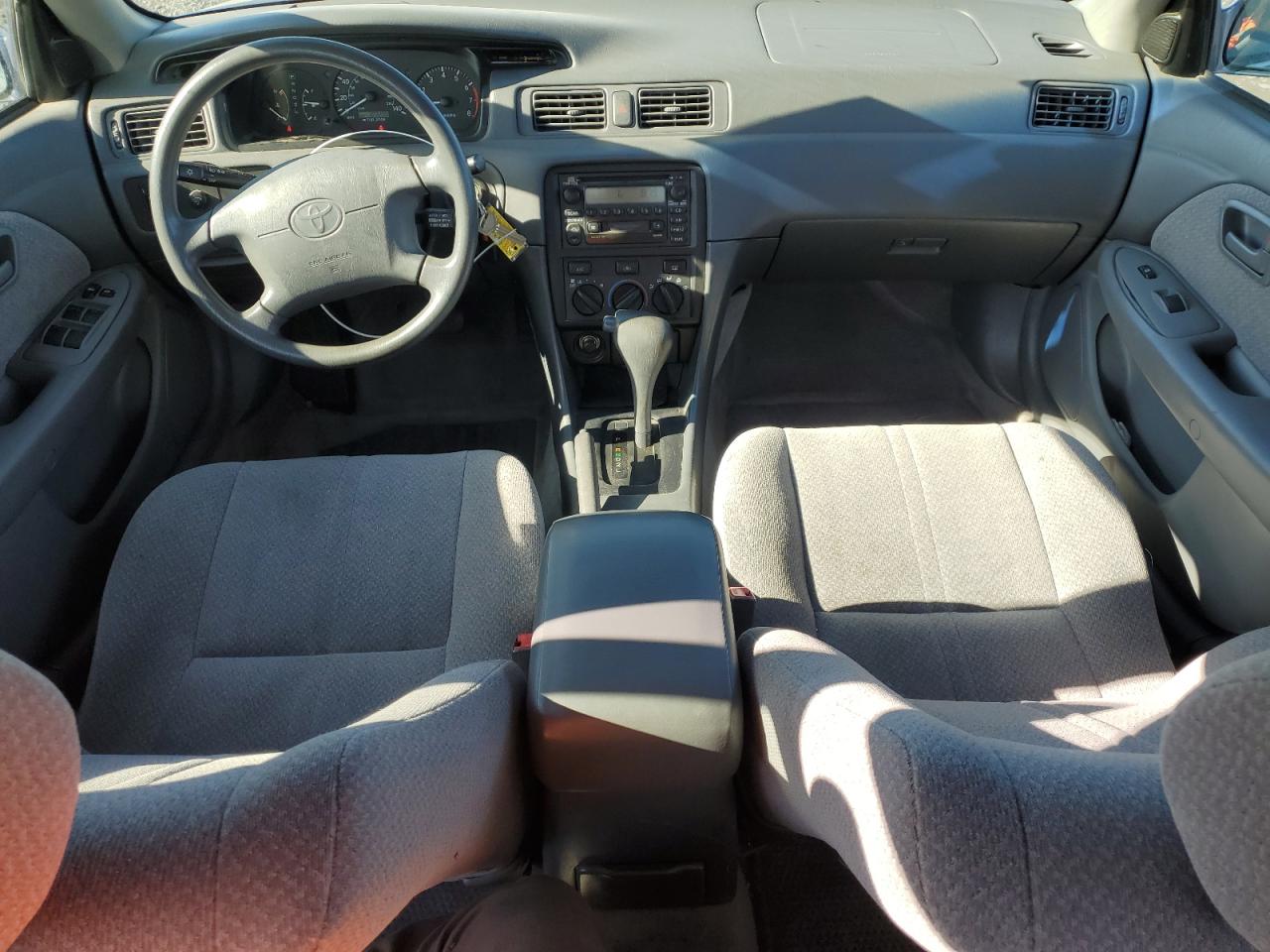 2000 Toyota Camry - Image 8