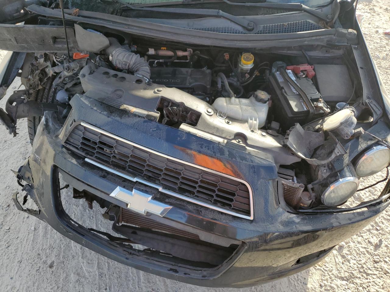 2014 Chevrolet Sonic - Image 13