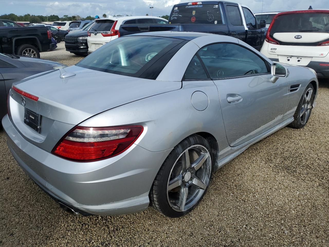 VIN WDDPK4HA0FF105324 2015 MERCEDES-BENZ SLK-CLASS no.3