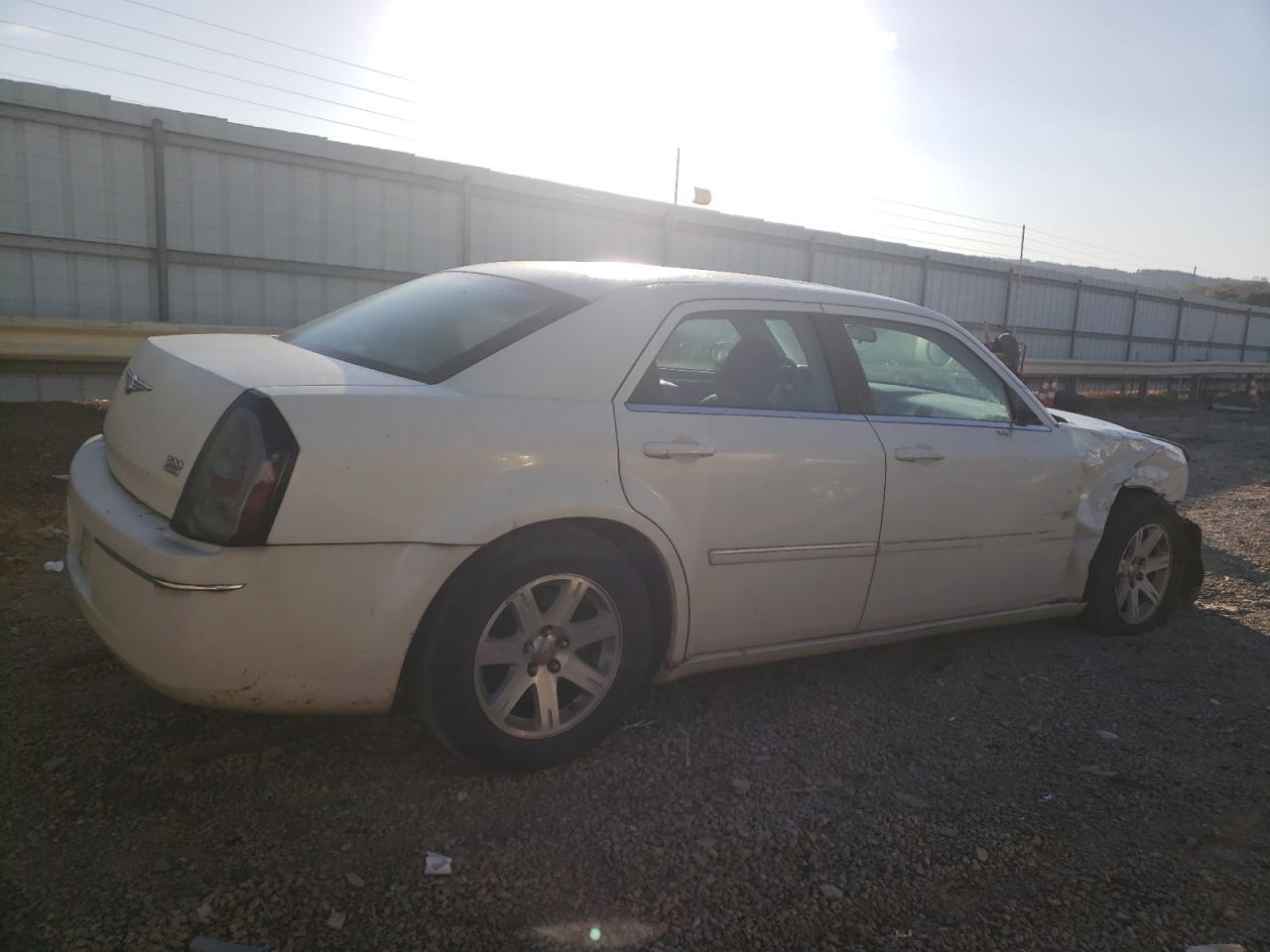 2006 Chrysler 300 - Image 3