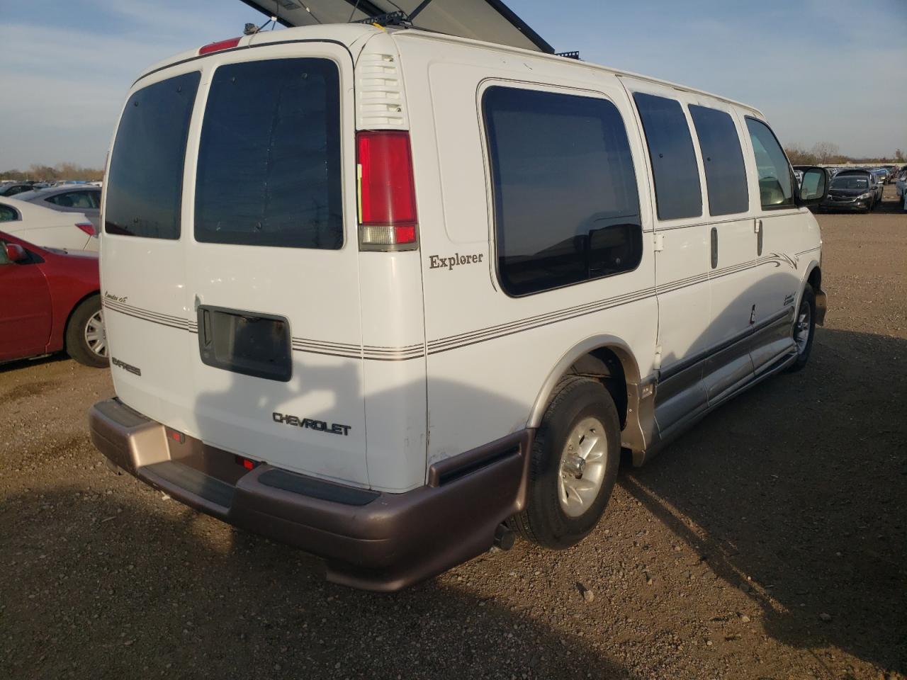 2002 Chevrolet Express - Image 3