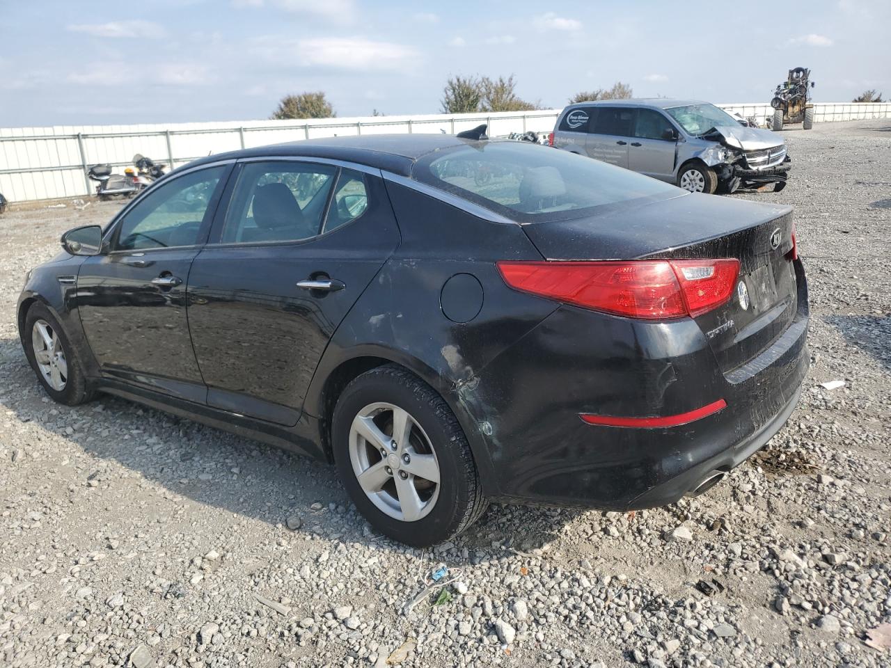 VIN KNAGM4A75F5652921 2015 KIA OPTIMA no.2