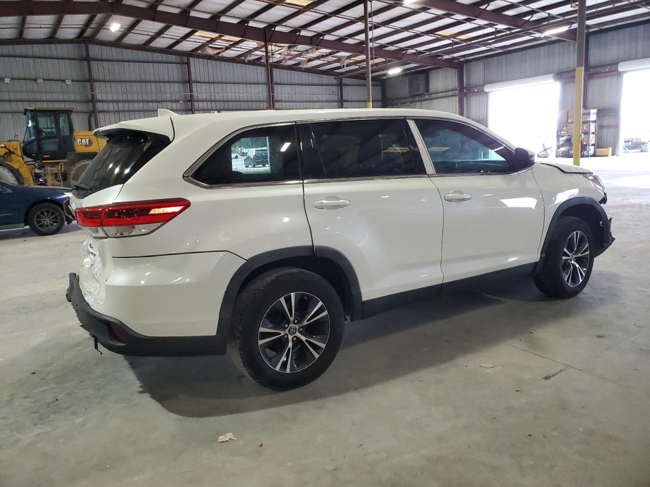 2019 Toyota Highlander - Image 3
