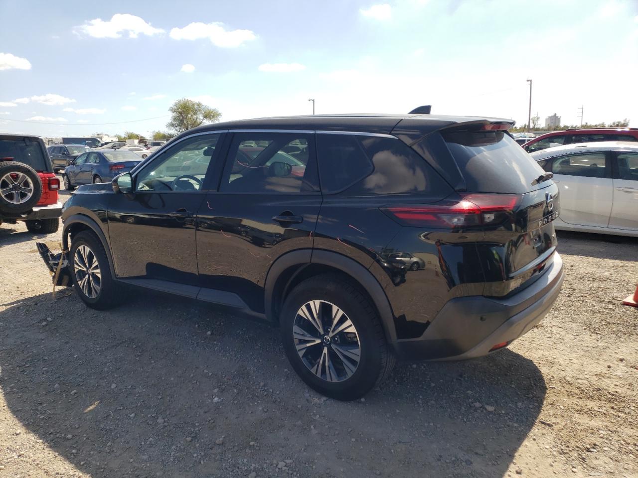 2021 Nissan Rogue - Image 2