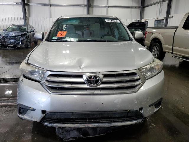  TOYOTA HIGHLANDER 2013 Серебристый