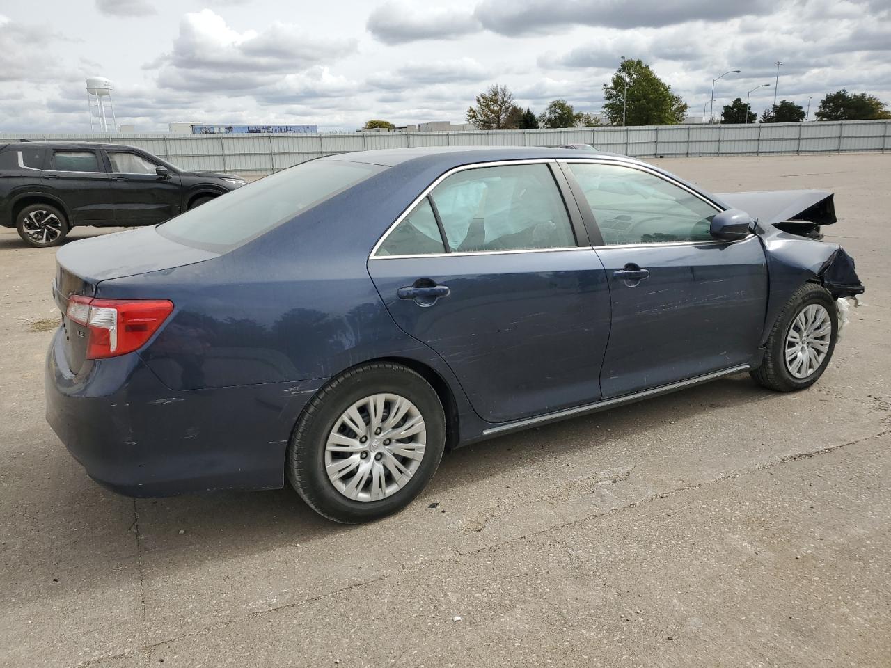 2014 Toyota Camry - Image 3