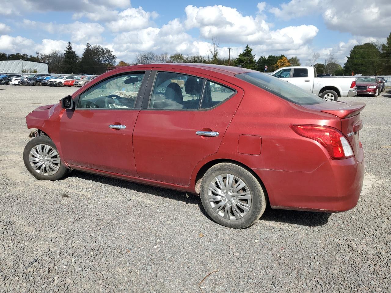 VIN 3N1CN7AP0JL823750 2018 NISSAN VERSA no.2