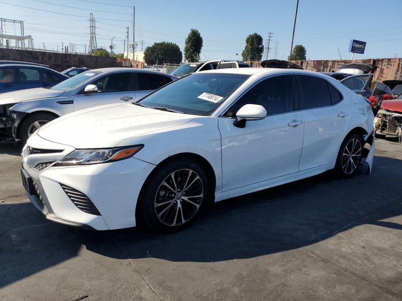 VIN 4T1B11HKXJU583104 2018 TOYOTA CAMRY no.1