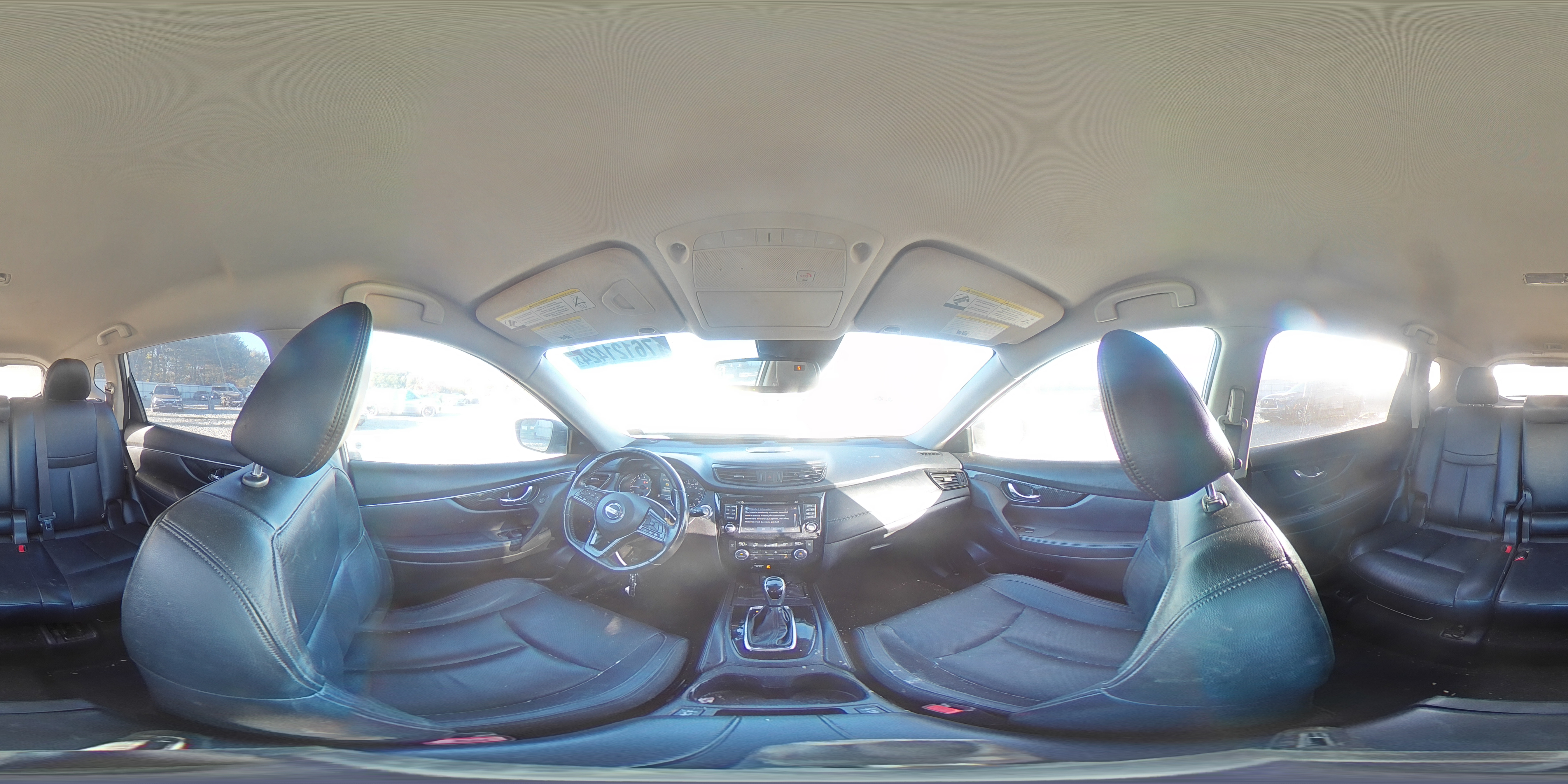 2017 Nissan Rogue - Image 14