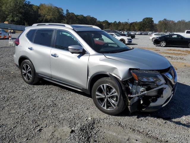  NISSAN ROGUE 2017 Silver