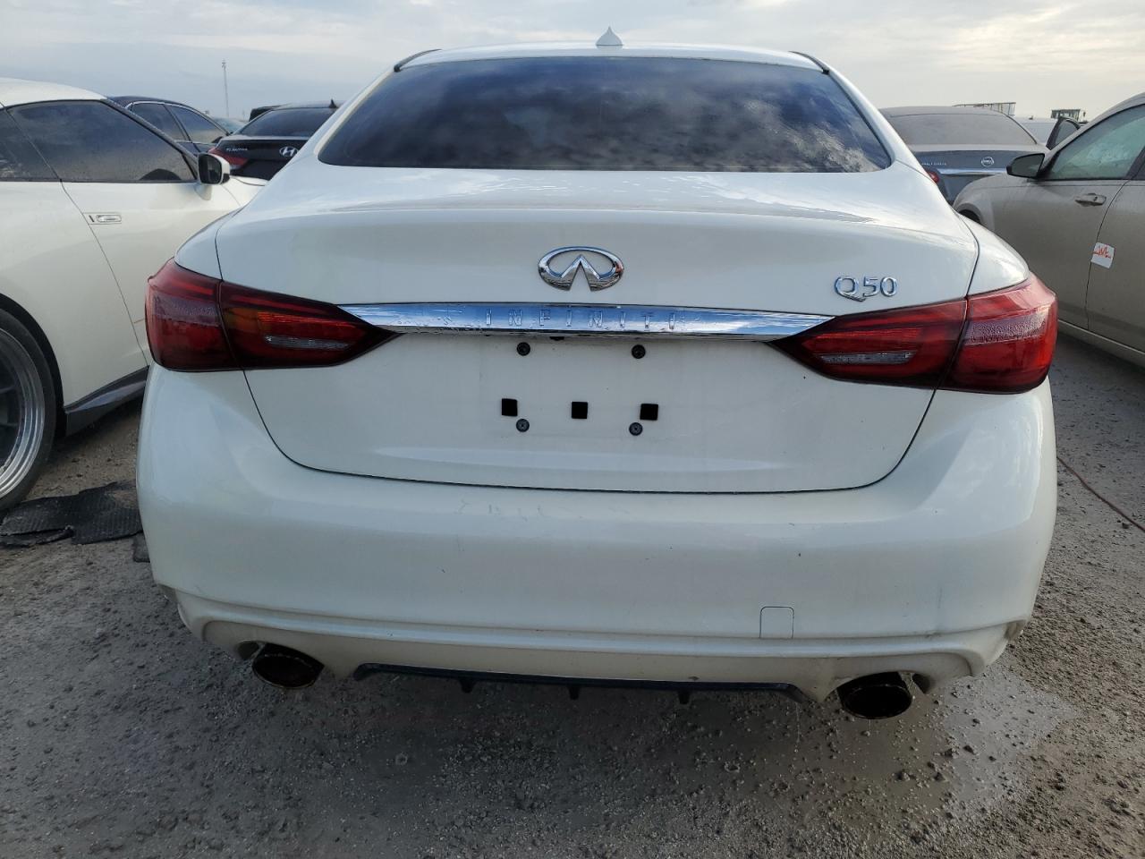 JN1EV7AP8JM354454 2018 Infiniti Q50 Luxe