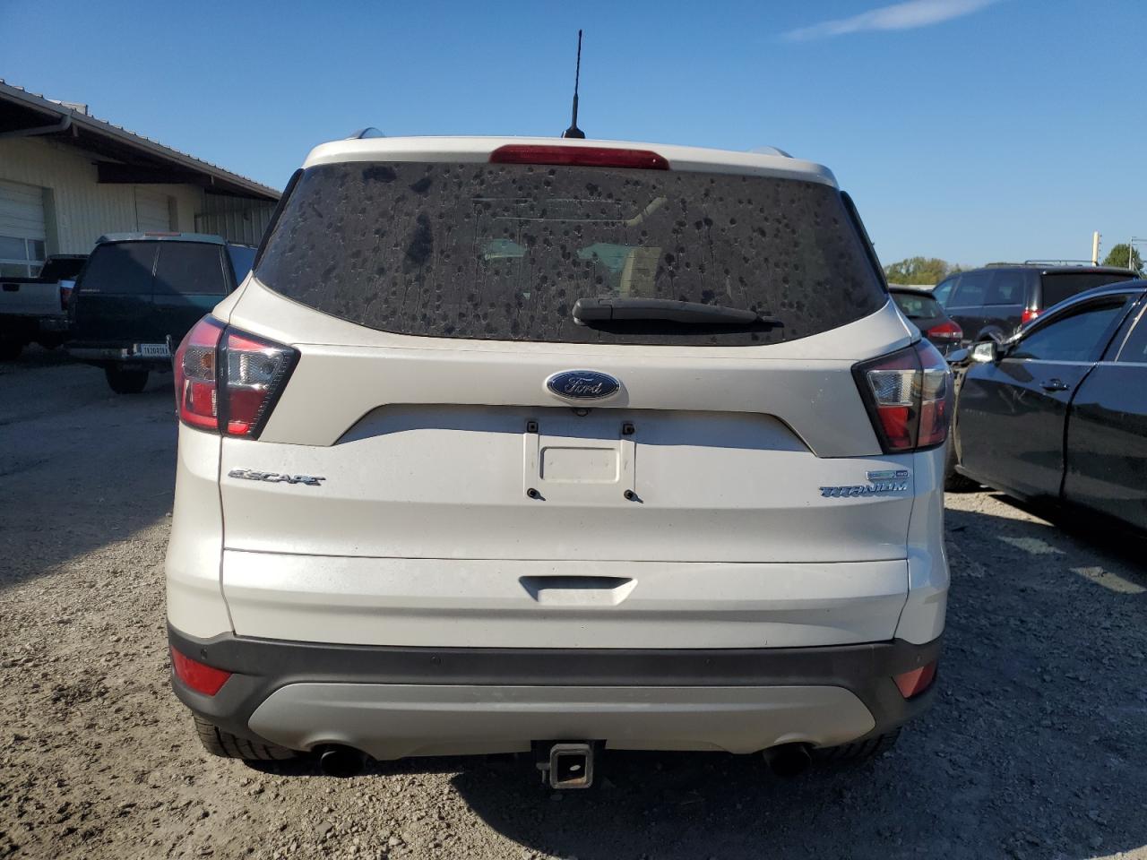 1FMCU9J91HUD32127 2017 Ford Escape Titanium