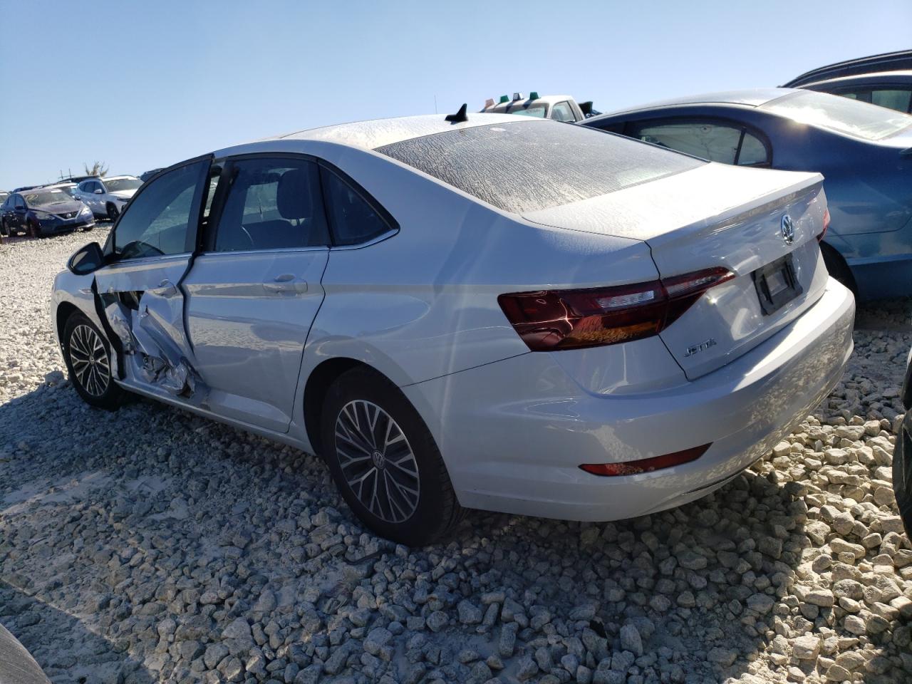 2019 Volkswagen Jetta - Image 2