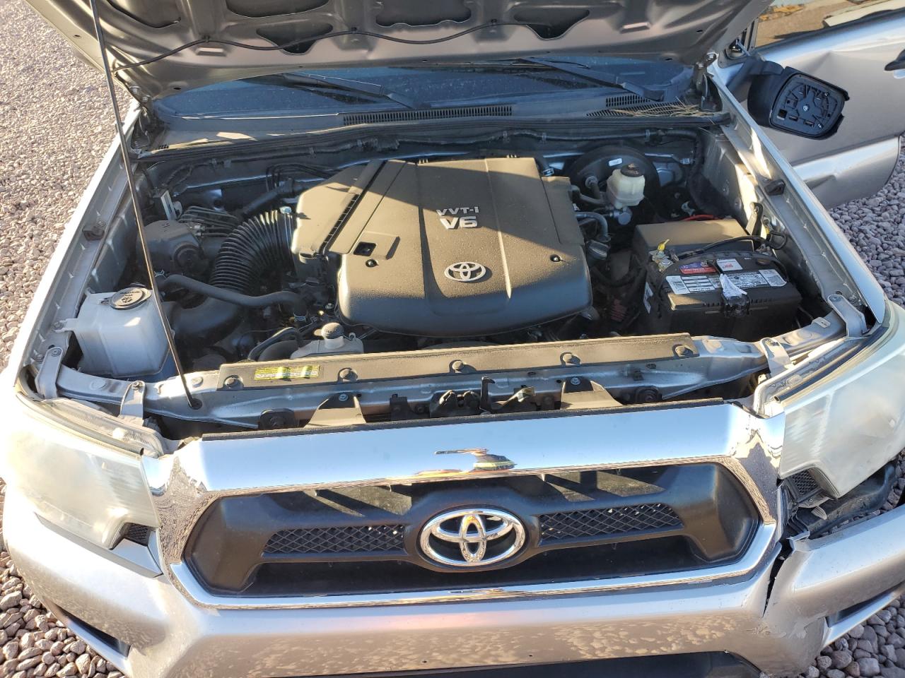 2014 Toyota Tacoma - Image 11