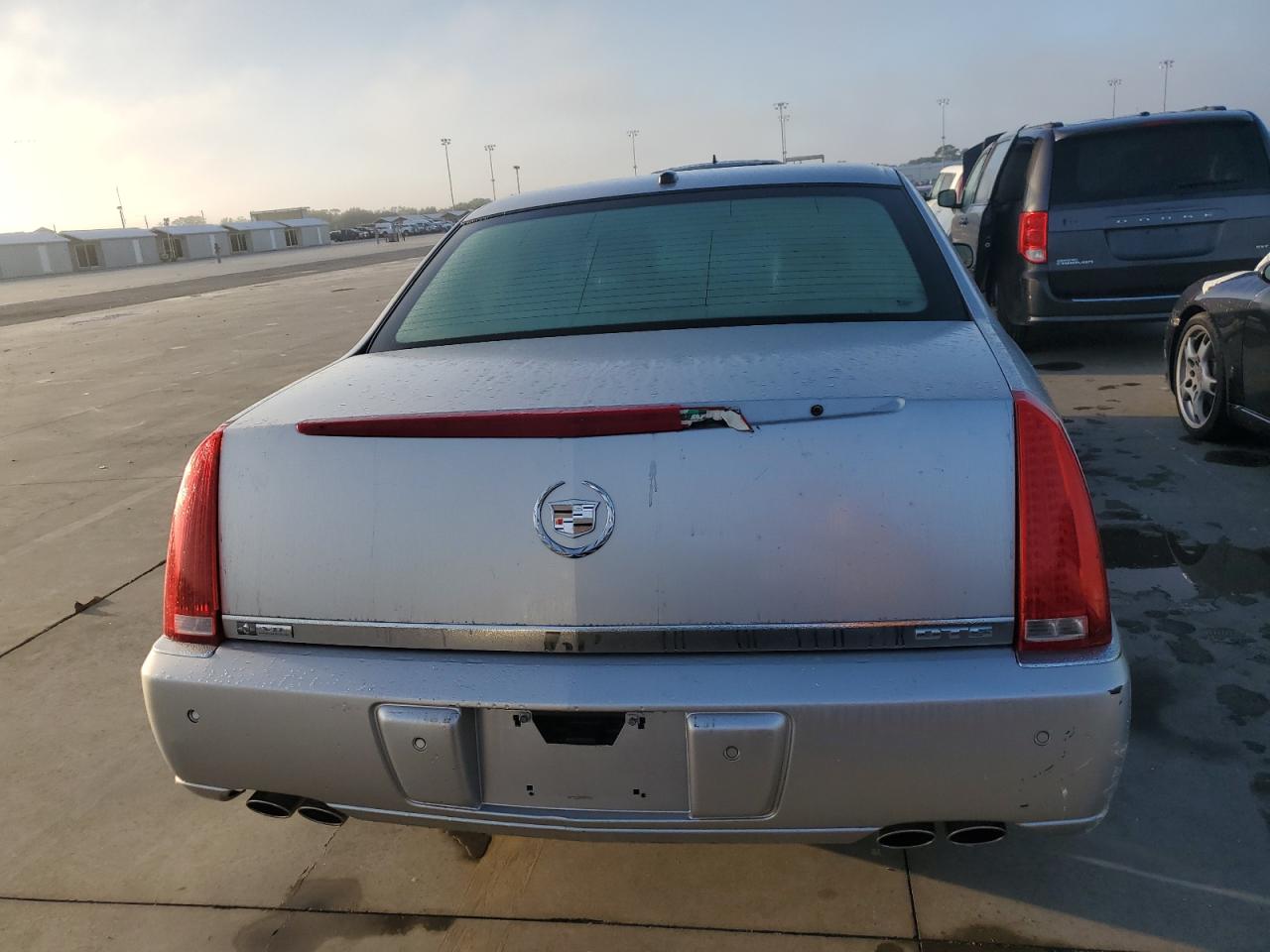 2007 Cadillac Dts VIN: 1G6KD57YX7U142061 Lot: 75185284