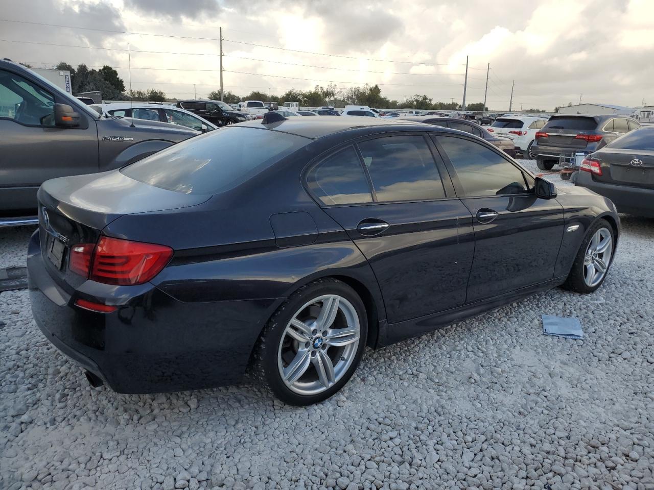 VIN WBAFR7C52DC820596 2013 BMW 5 SERIES no.3