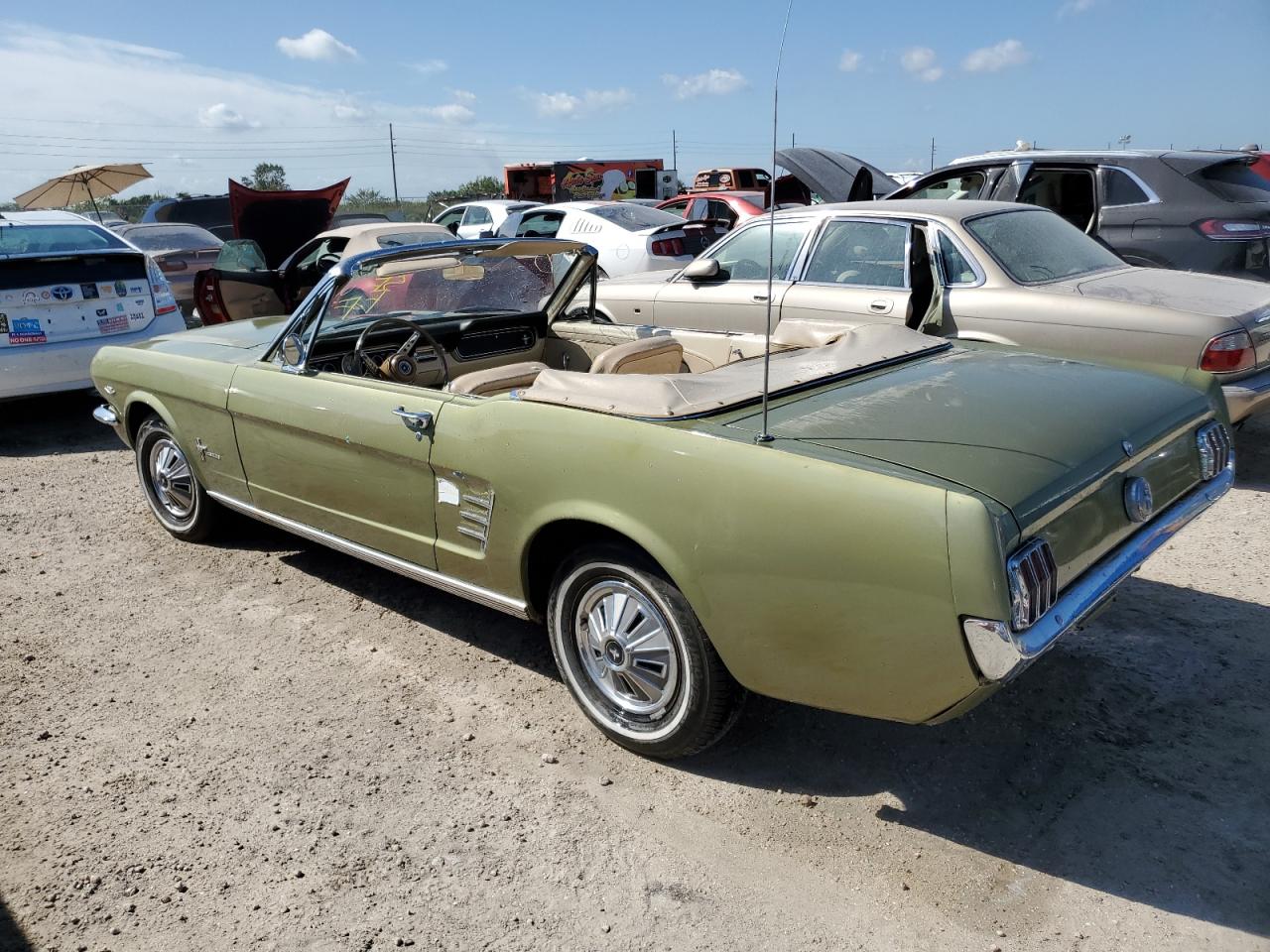 1966 Ford Mustang VIN: 6F08C377961 Lot: 74999094