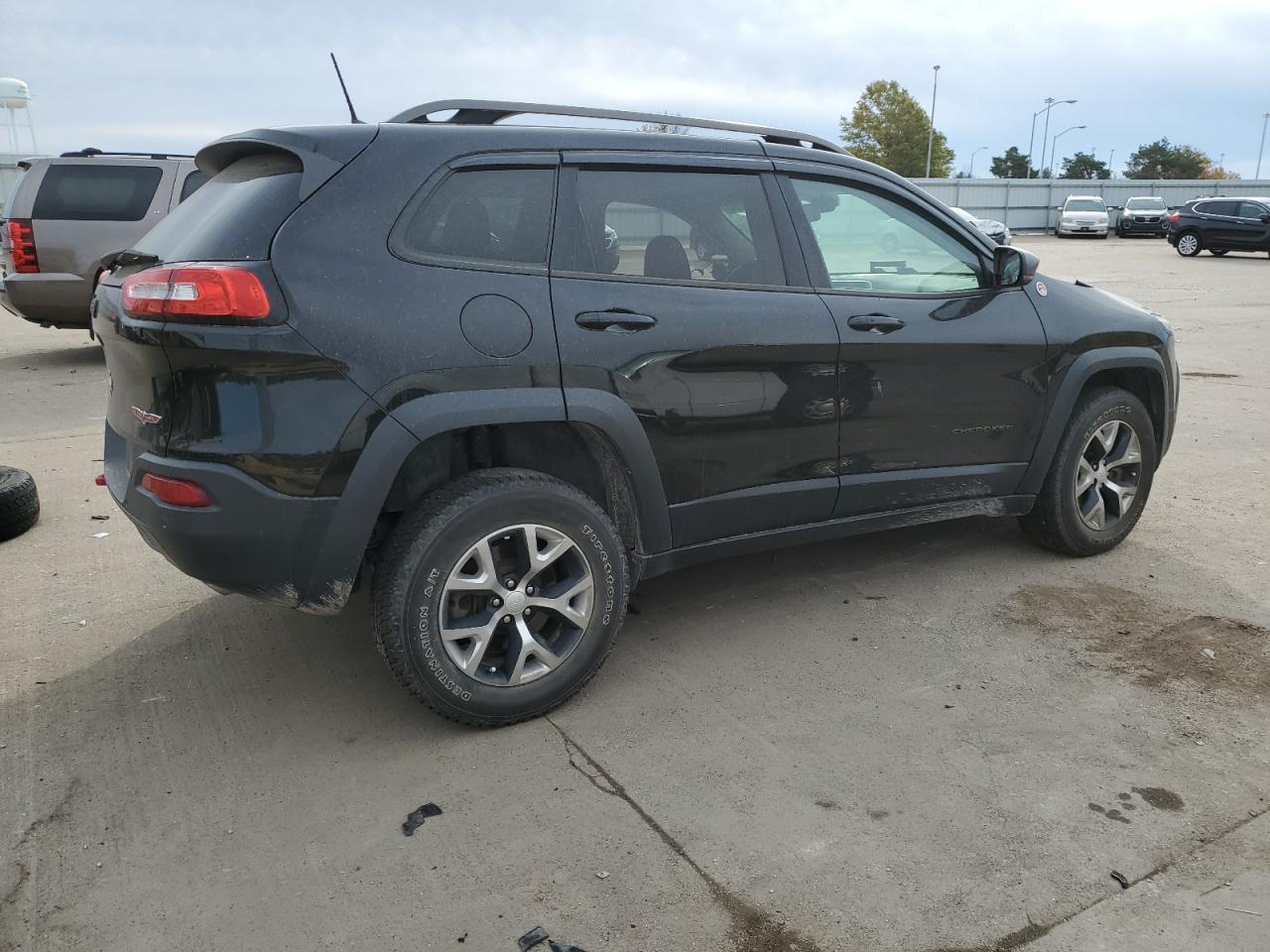 VIN 1C4PJMBX3JD513041 2018 JEEP CHEROKEE no.3