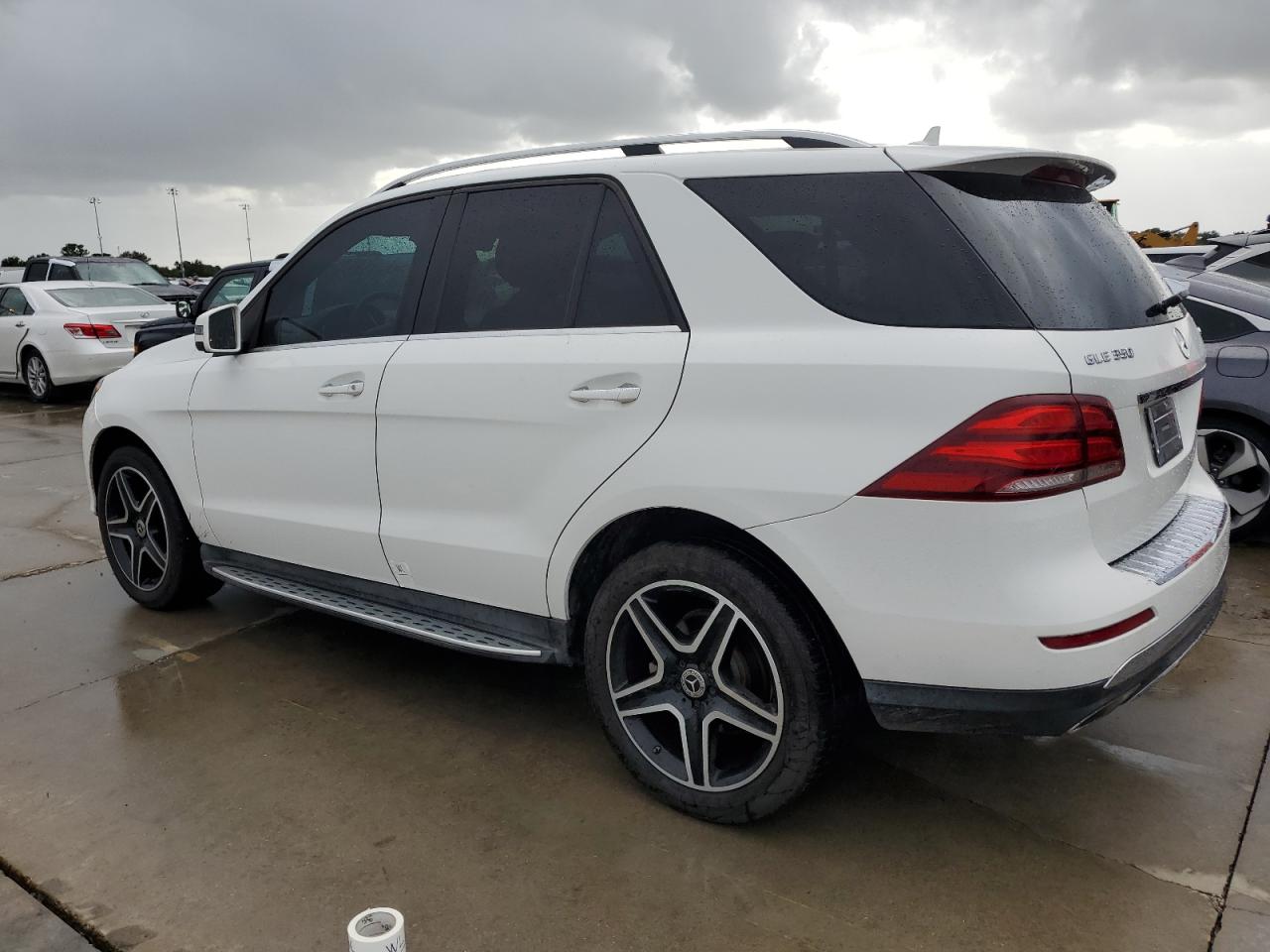2016 Mercedes-Benz GLE - Image 2