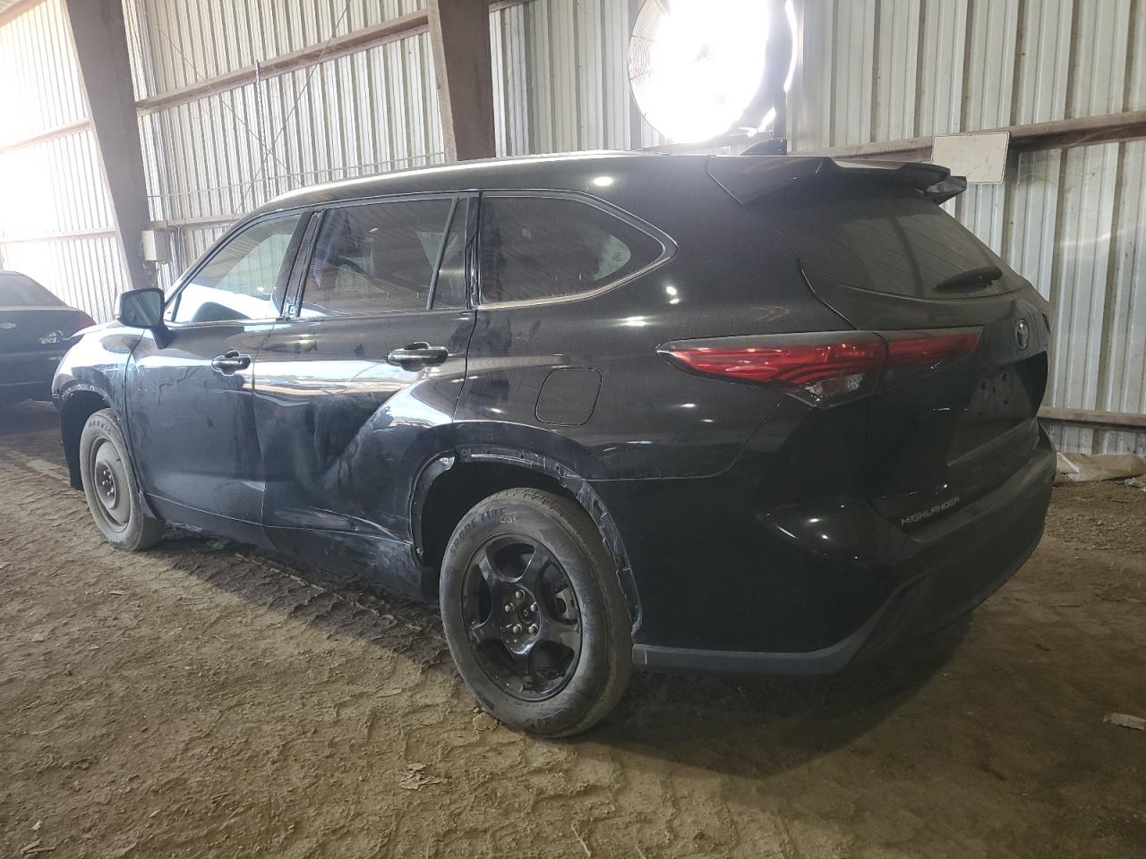 2021 Toyota Highlander - Image 2