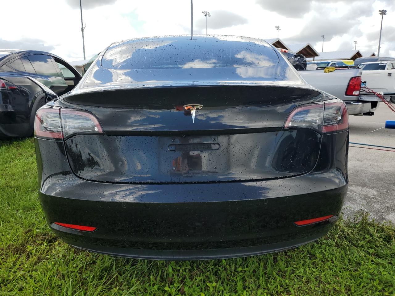 5YJ3E1EA1JF109141 2018 Tesla Model 3