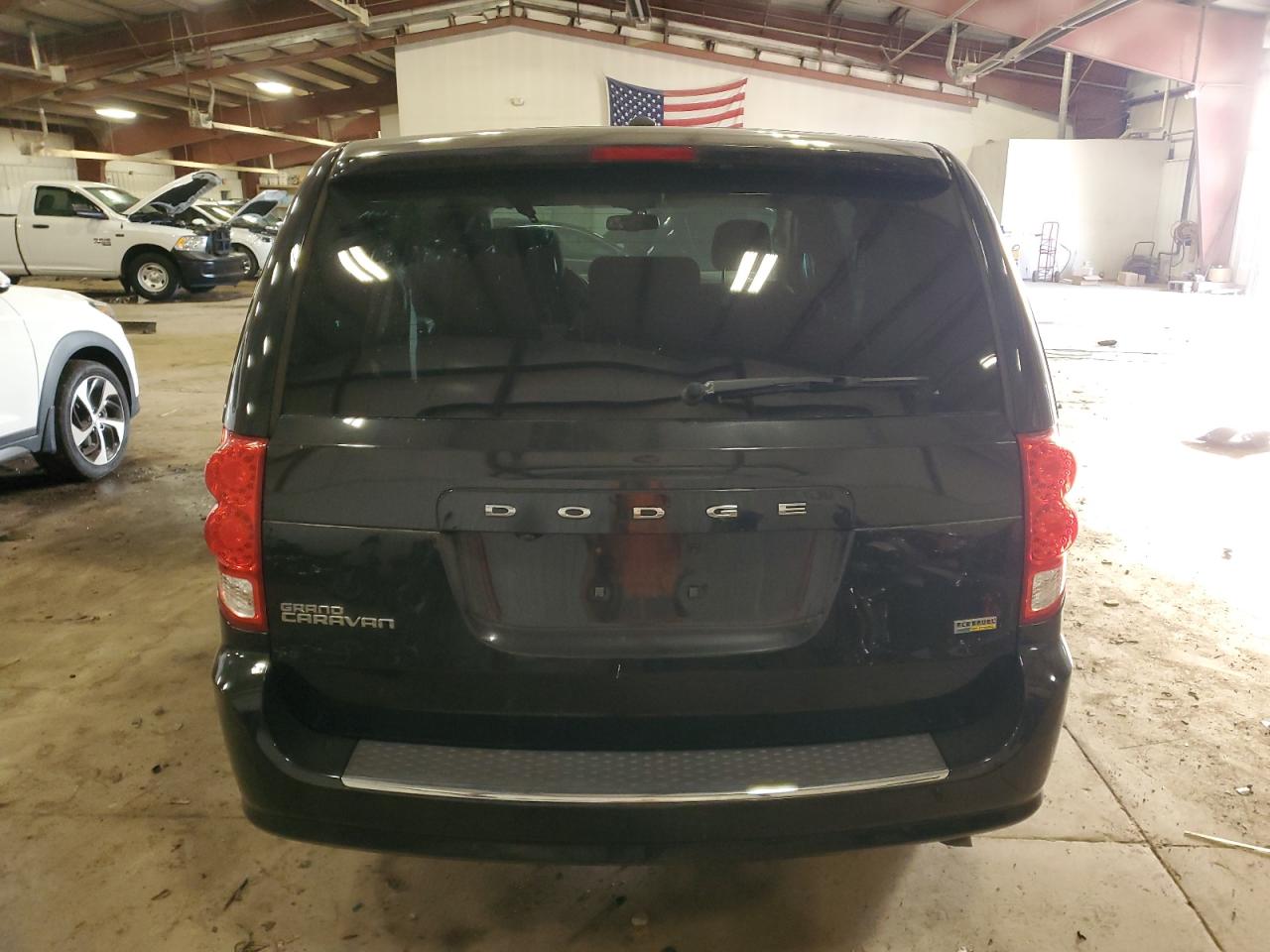 2C4RDGBG0JR254670 2018 Dodge Grand Caravan Se