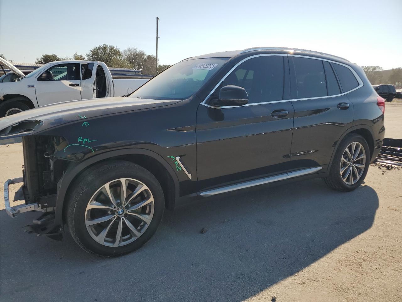 VIN 5UXTR9C53KLP82843 2019 BMW X3 no.1