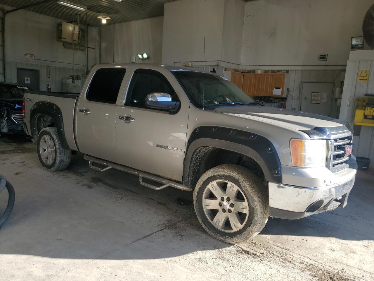 2007 GMC Sierra - Image 4