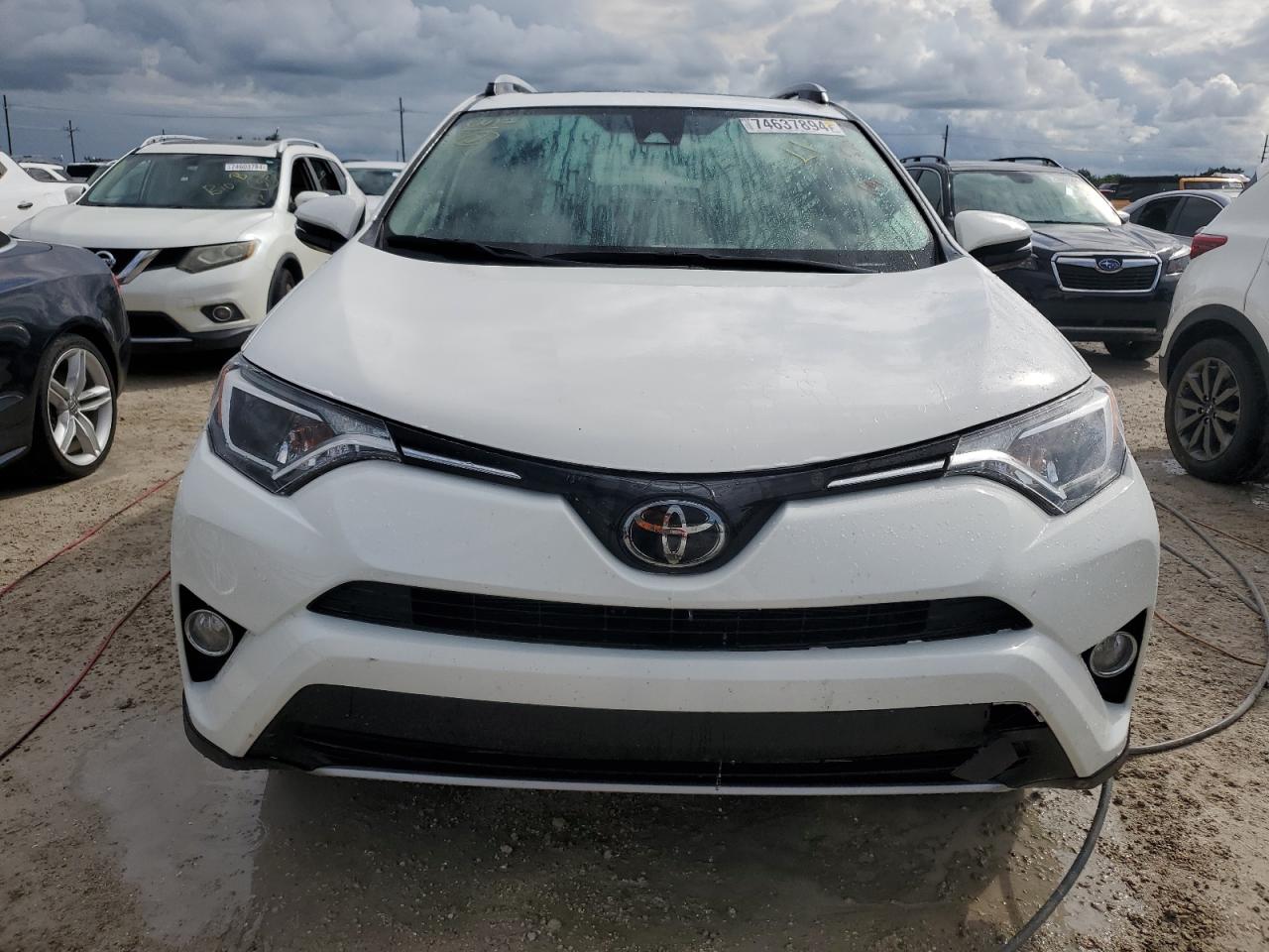 2018 Toyota RAV 4 - Image 5