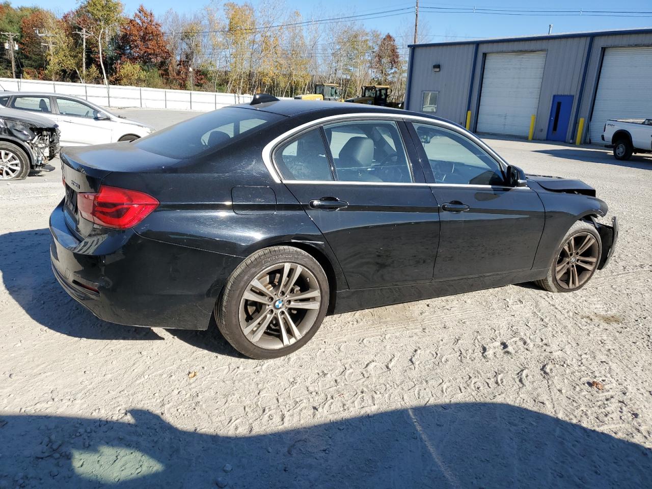 VIN WBA8D9C33HA004905 2017 BMW 3 SERIES no.3