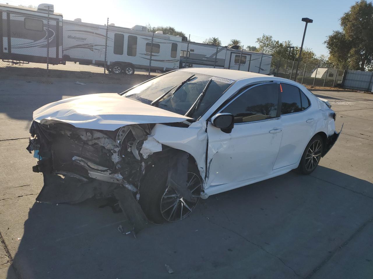 2021 Toyota Camry - Image 1