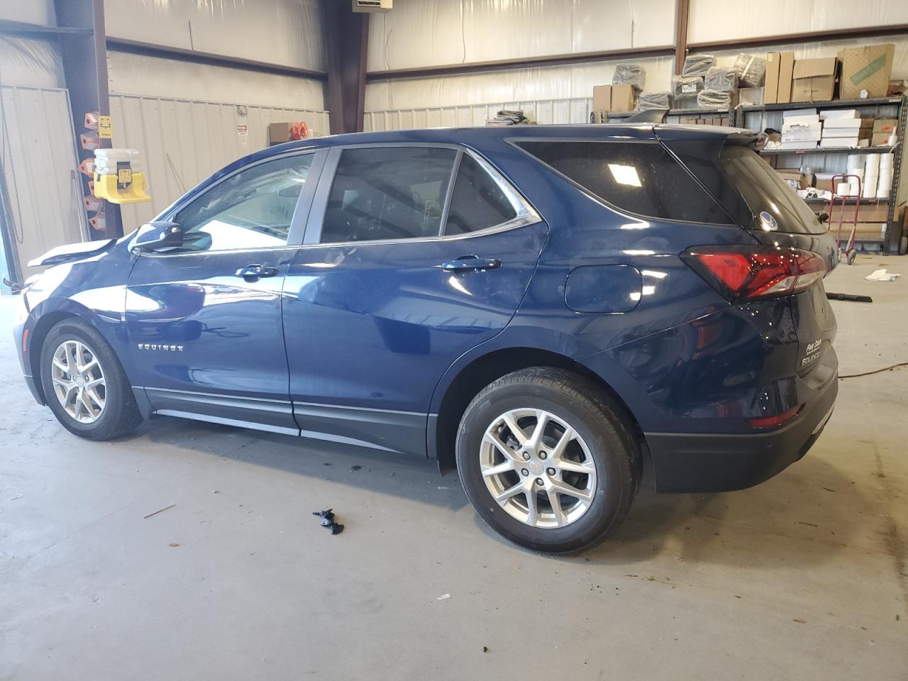 2022 Chevrolet Equinox - Image 2