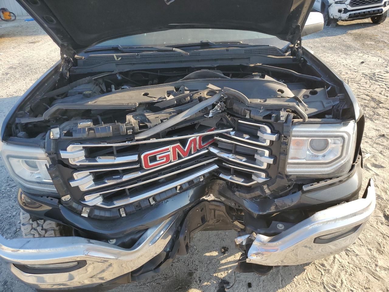 3GTU2NEC5JG567037 2018 GMC Sierra K1500 Slt