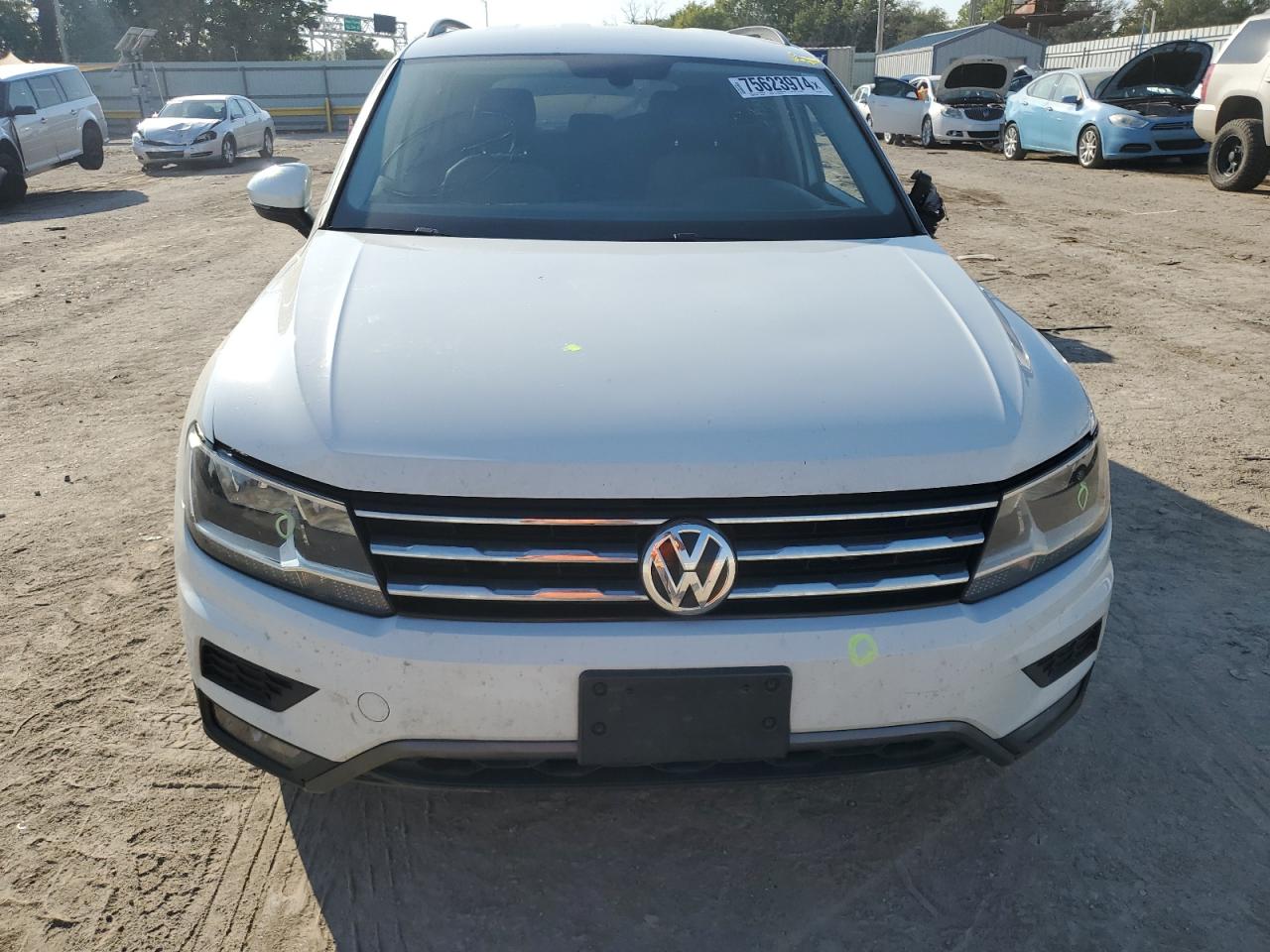 2018 Volkswagen Tiguan - Image 5