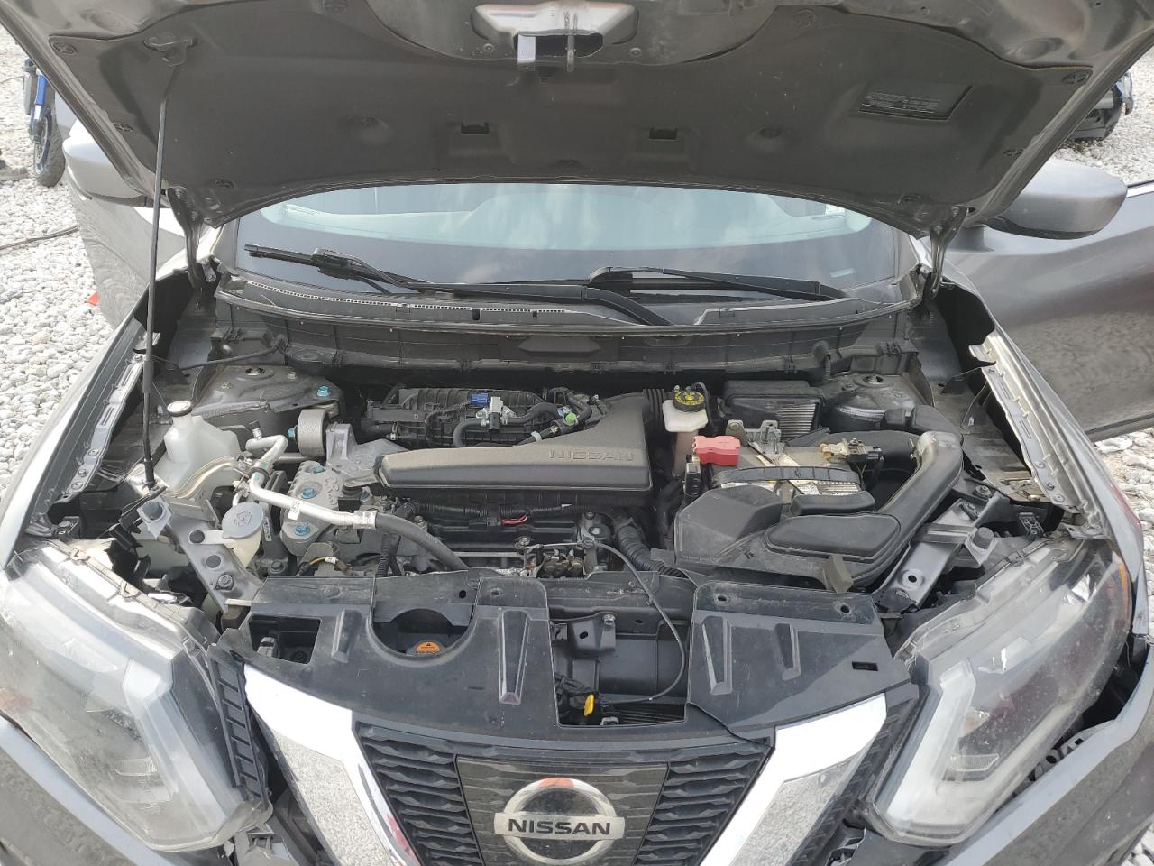 2017 Nissan Rogue - Image 12