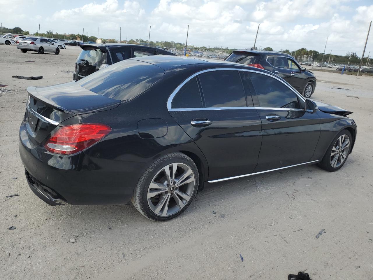 VIN WDDWF4JB7JR370798 2018 MERCEDES-BENZ C-CLASS no.3