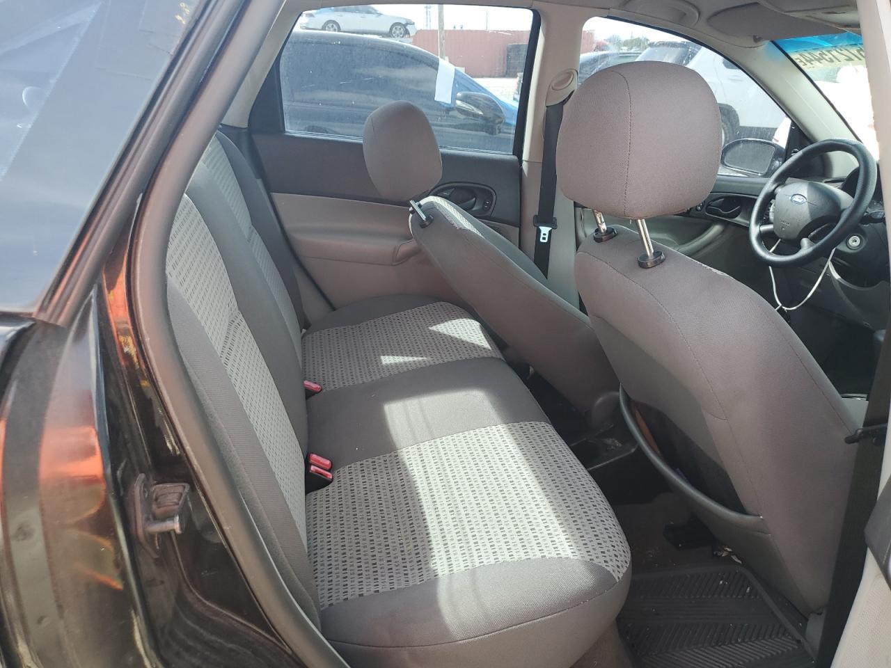 2007 Ford Focus - Image 10