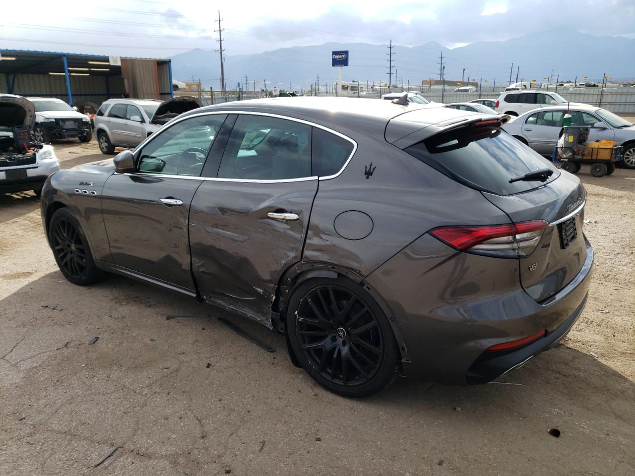 2022 Maserati Levante - Image 2