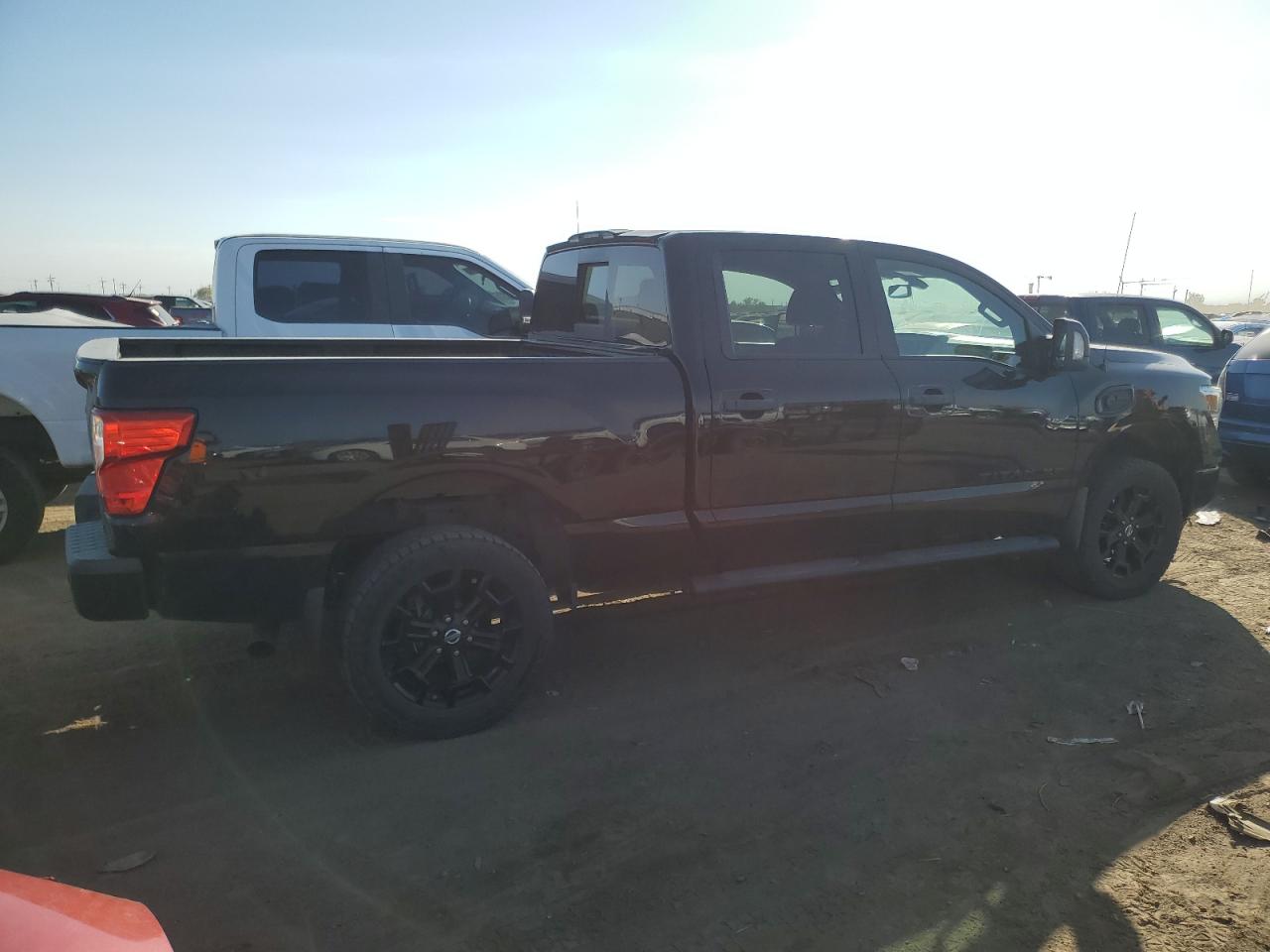 2018 Nissan Titan - Image 3