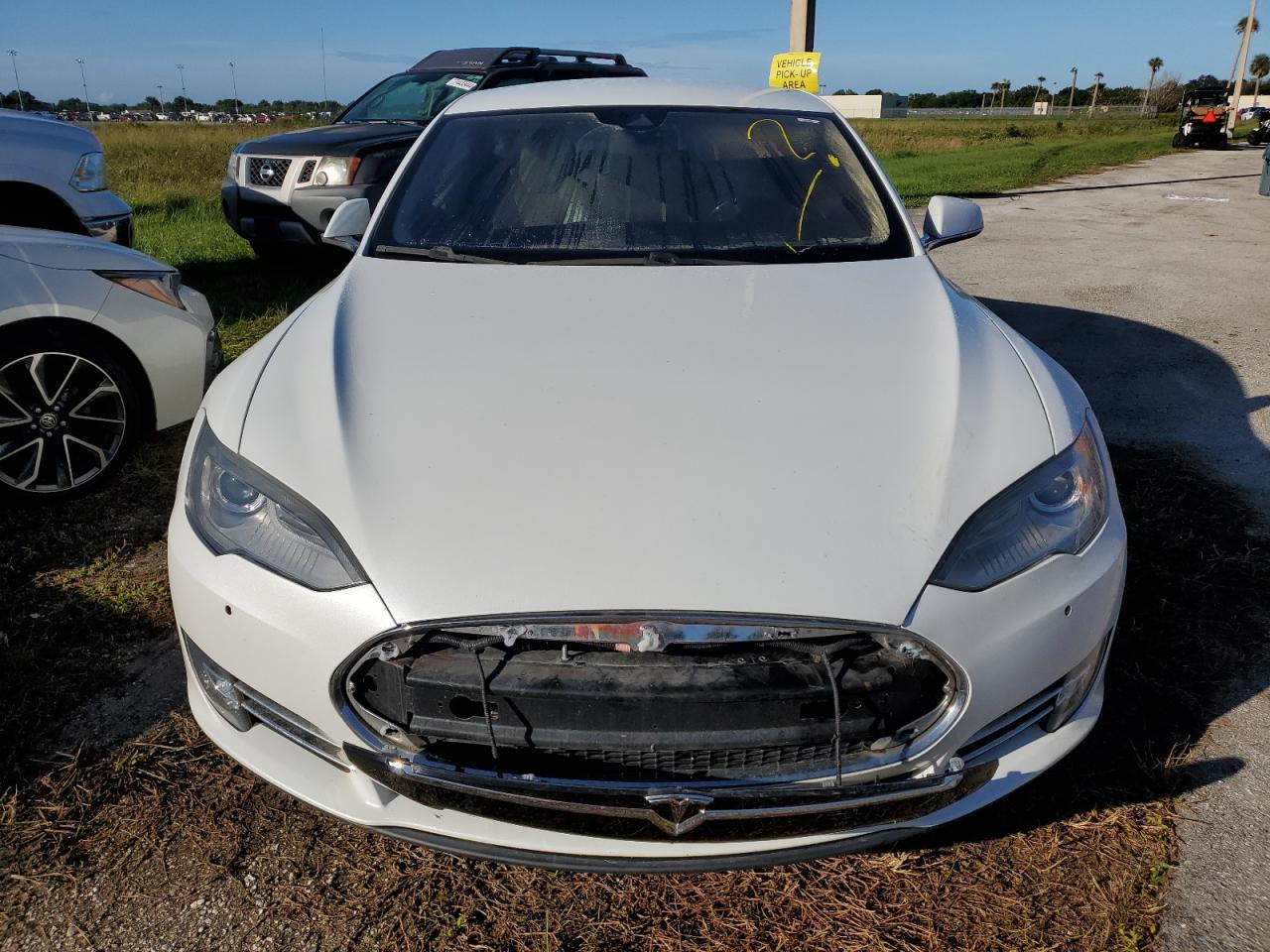 2015 Tesla Model S VIN: 5YJSA1E13FF113982 Lot: 73996214