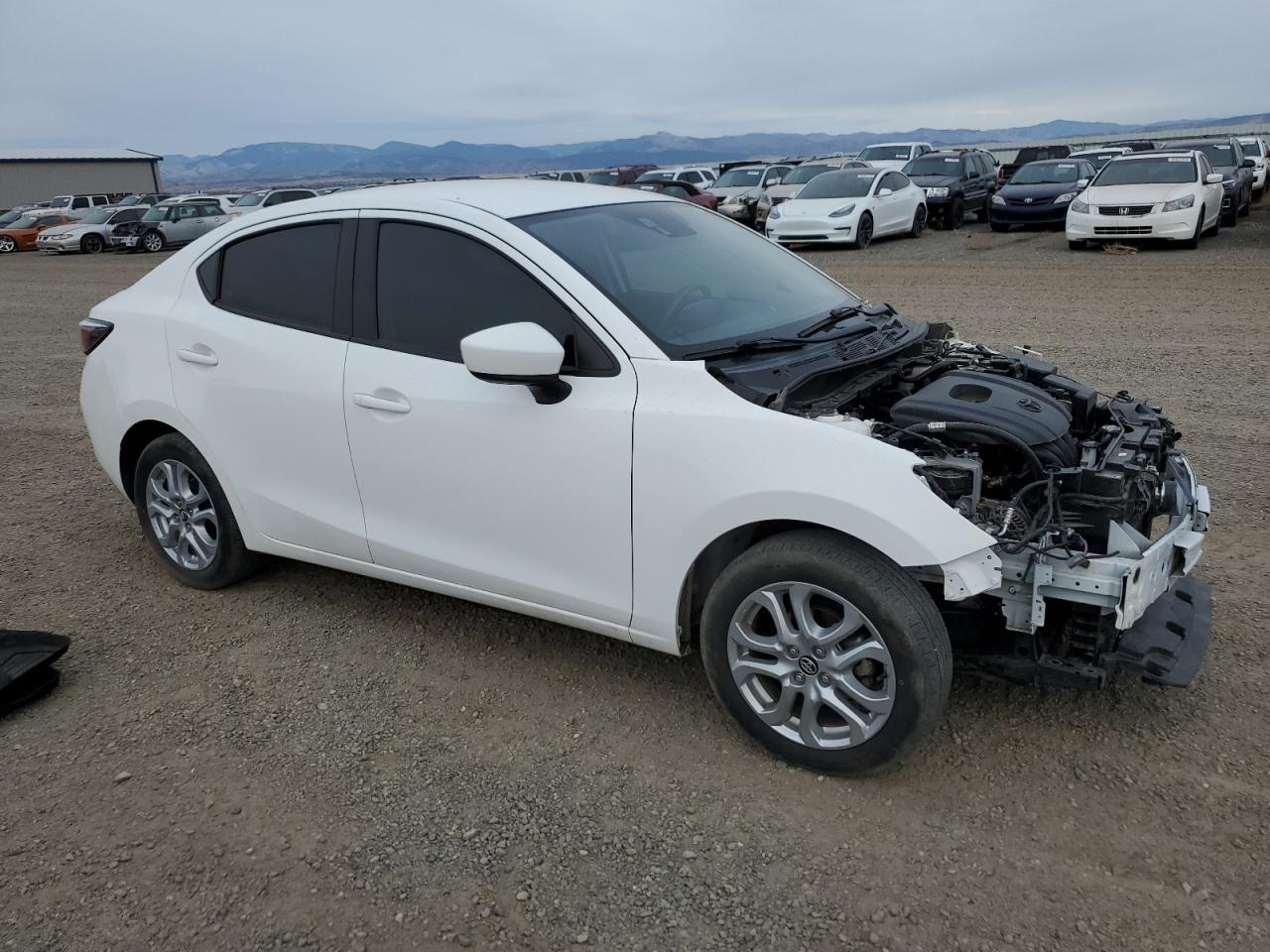 2017 Toyota Yaris - Image 4