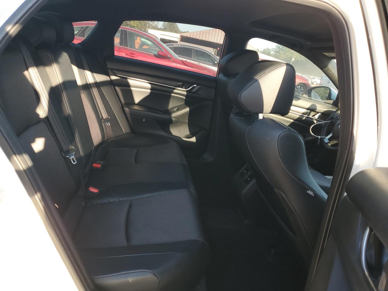 2018 Honda Accord - Image 11
