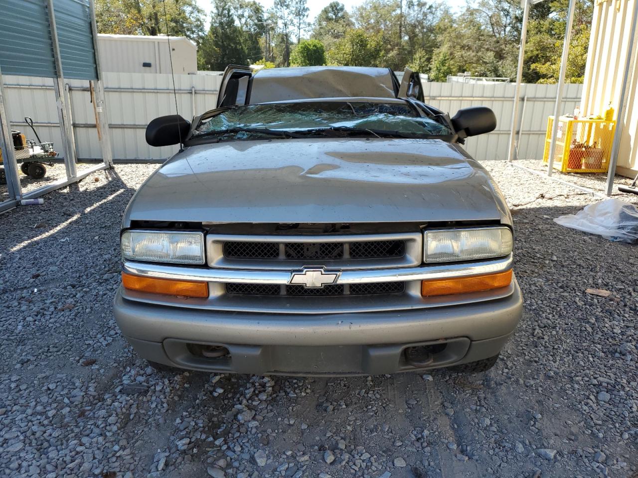 2003 Chevrolet S-10 Pickup - Image 5