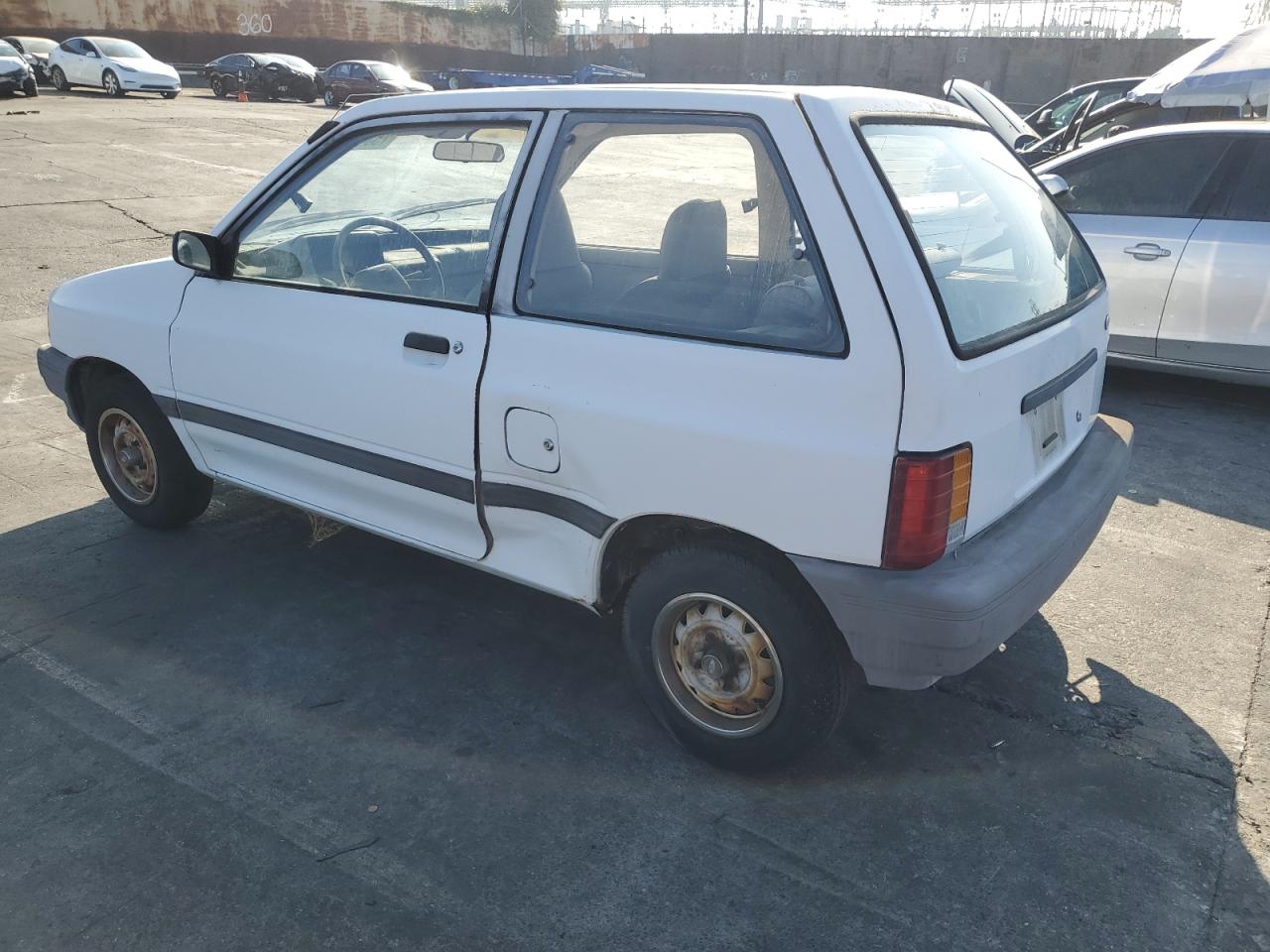 KNJPT06H1L6114638 1990 Ford Festiva L Plus