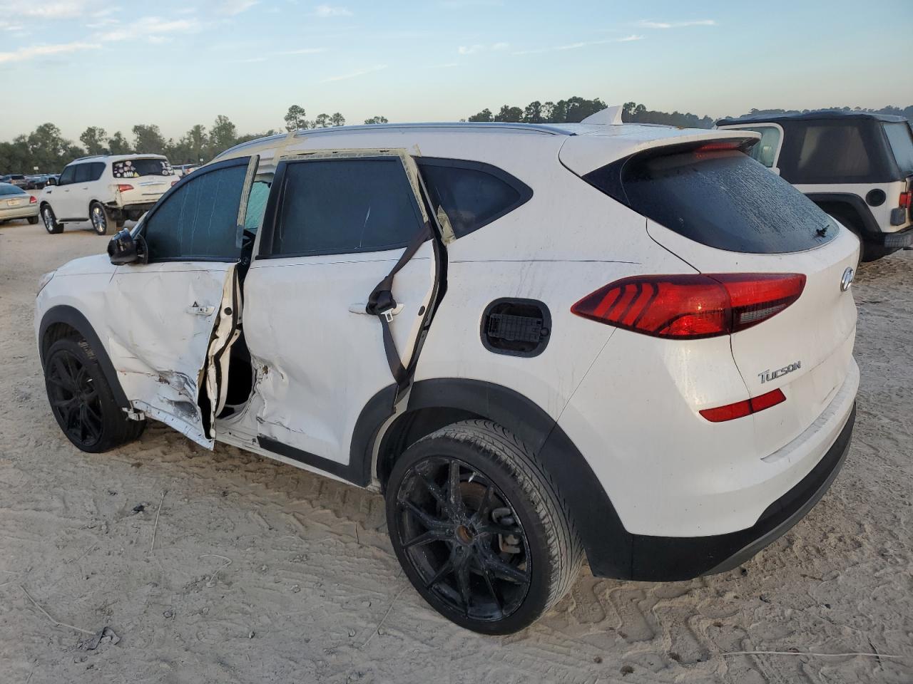 2020 Hyundai Tucson - Image 2