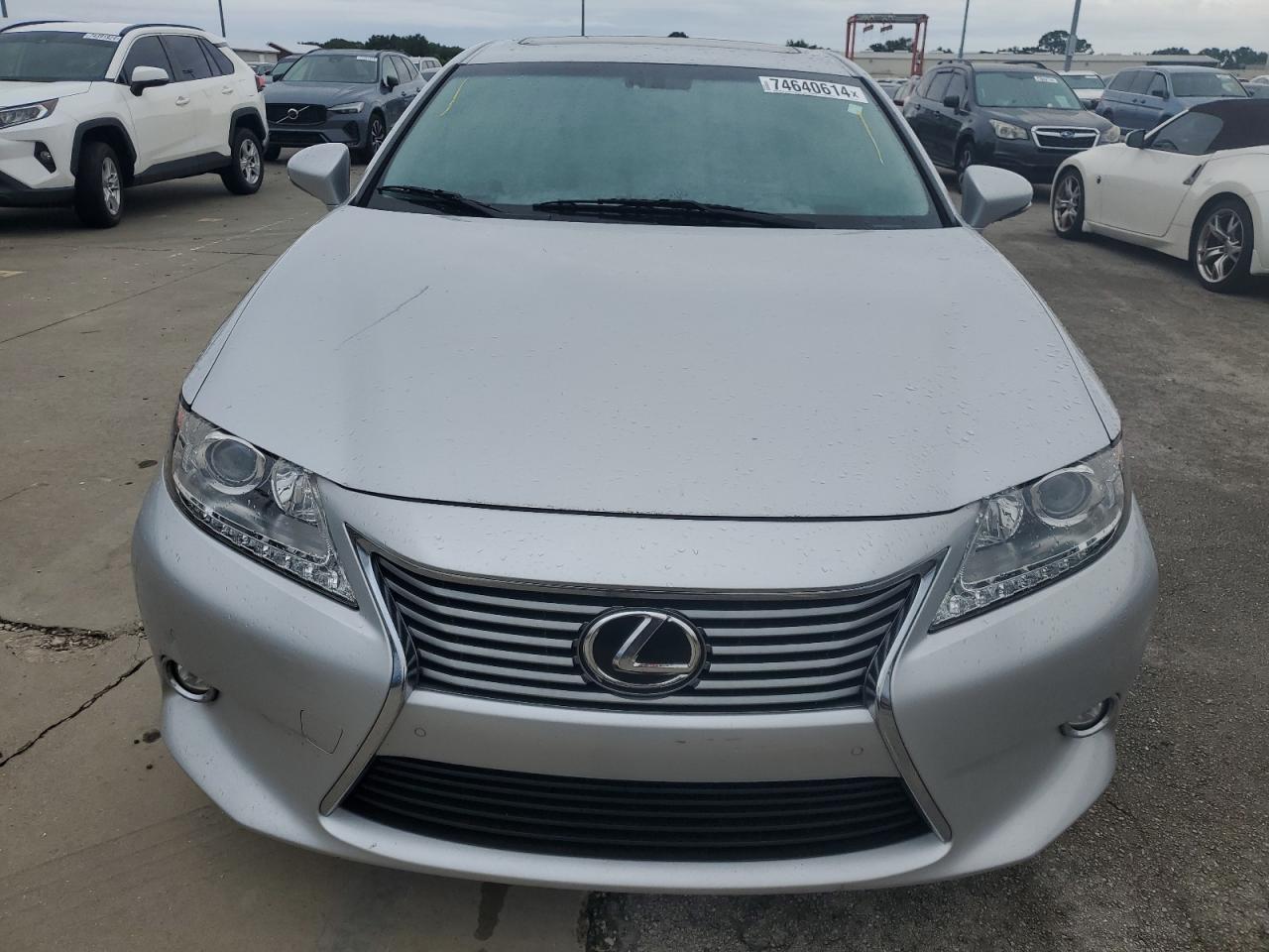 2014 Lexus ES - Image 5