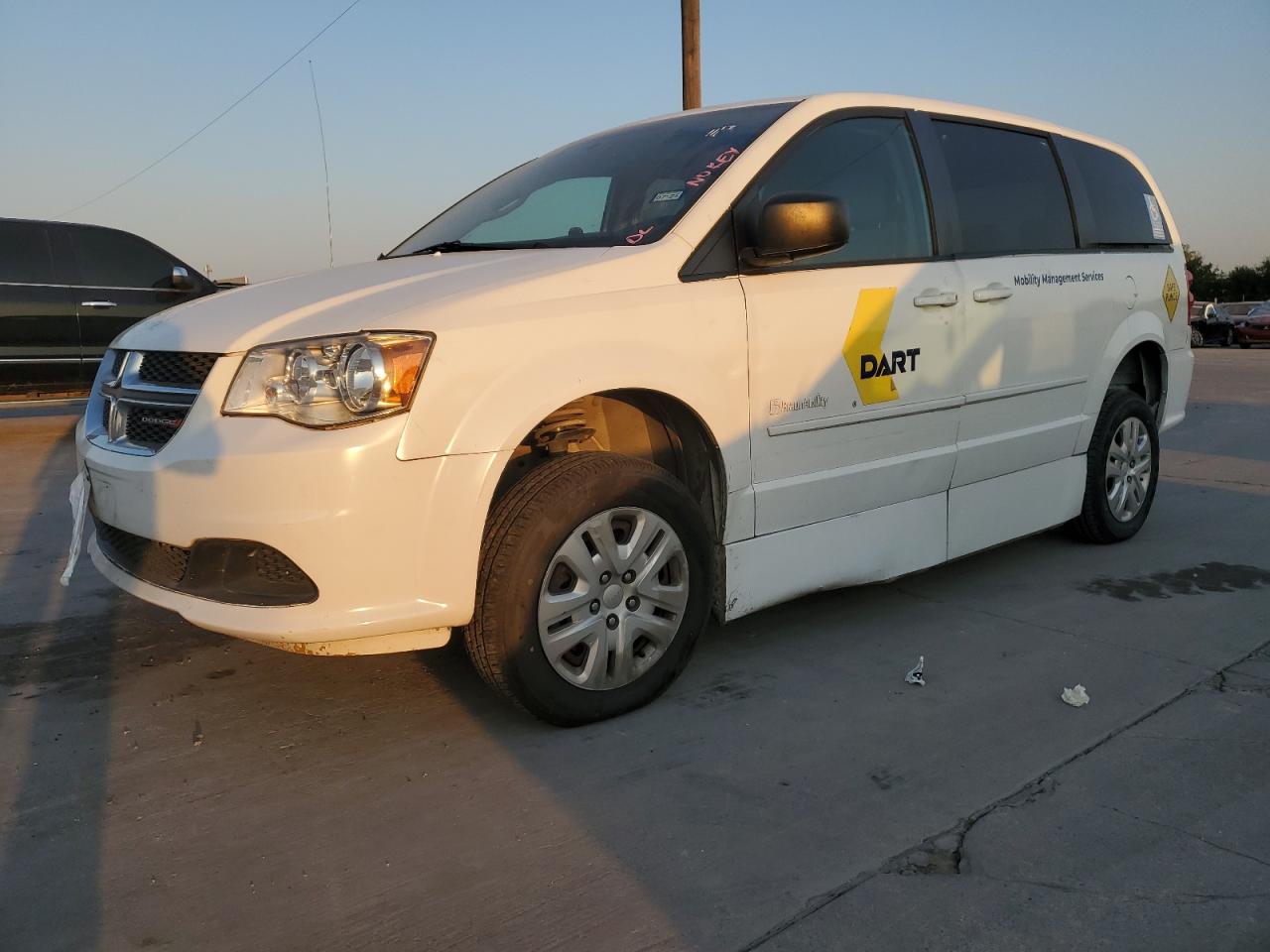2017 Dodge Caravan - Image 1