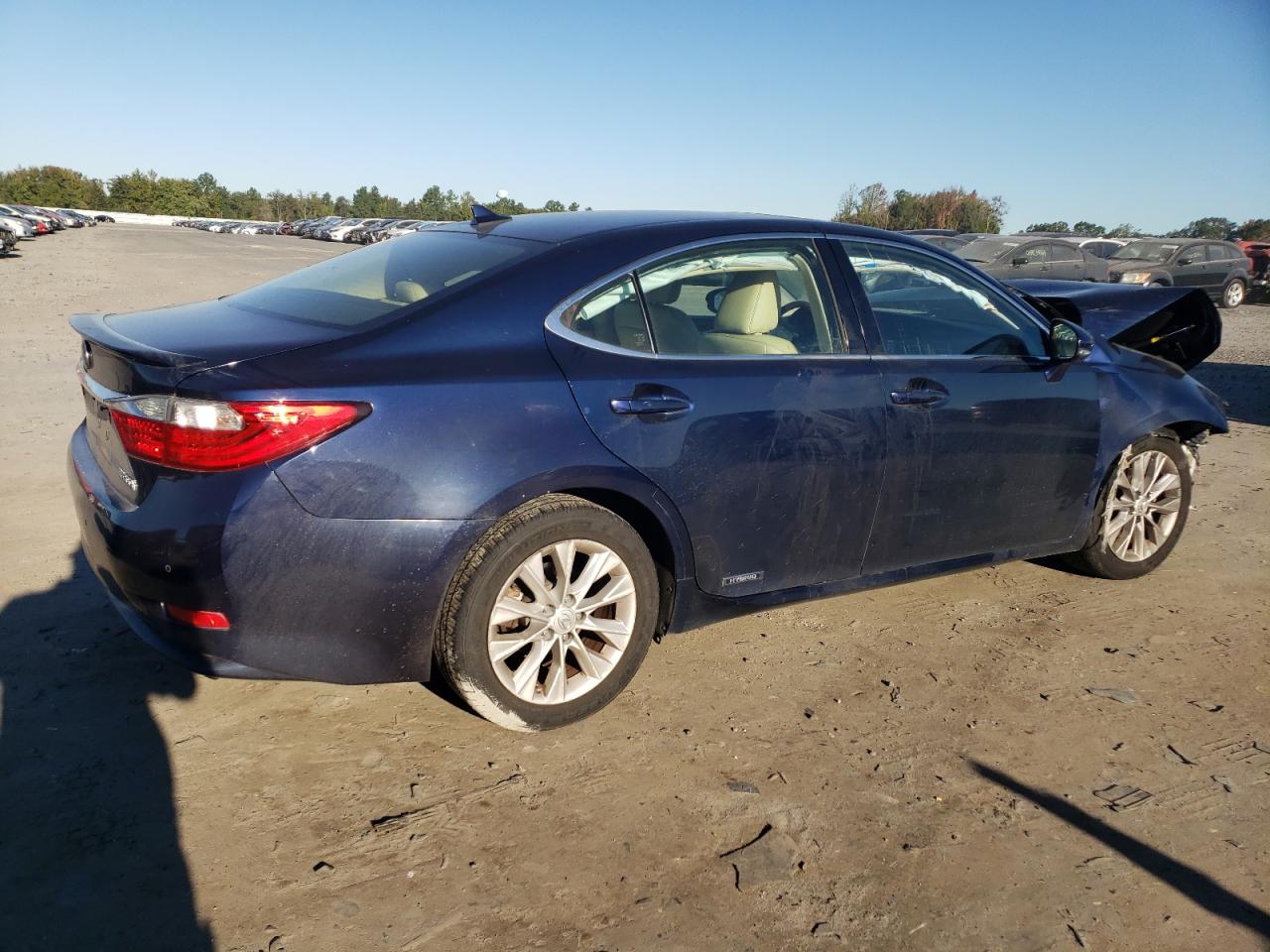 2014 Lexus ES - Image 3