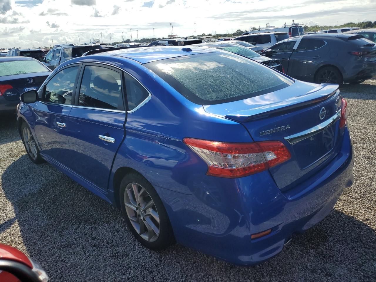 2015 Nissan Sentra - Image 2